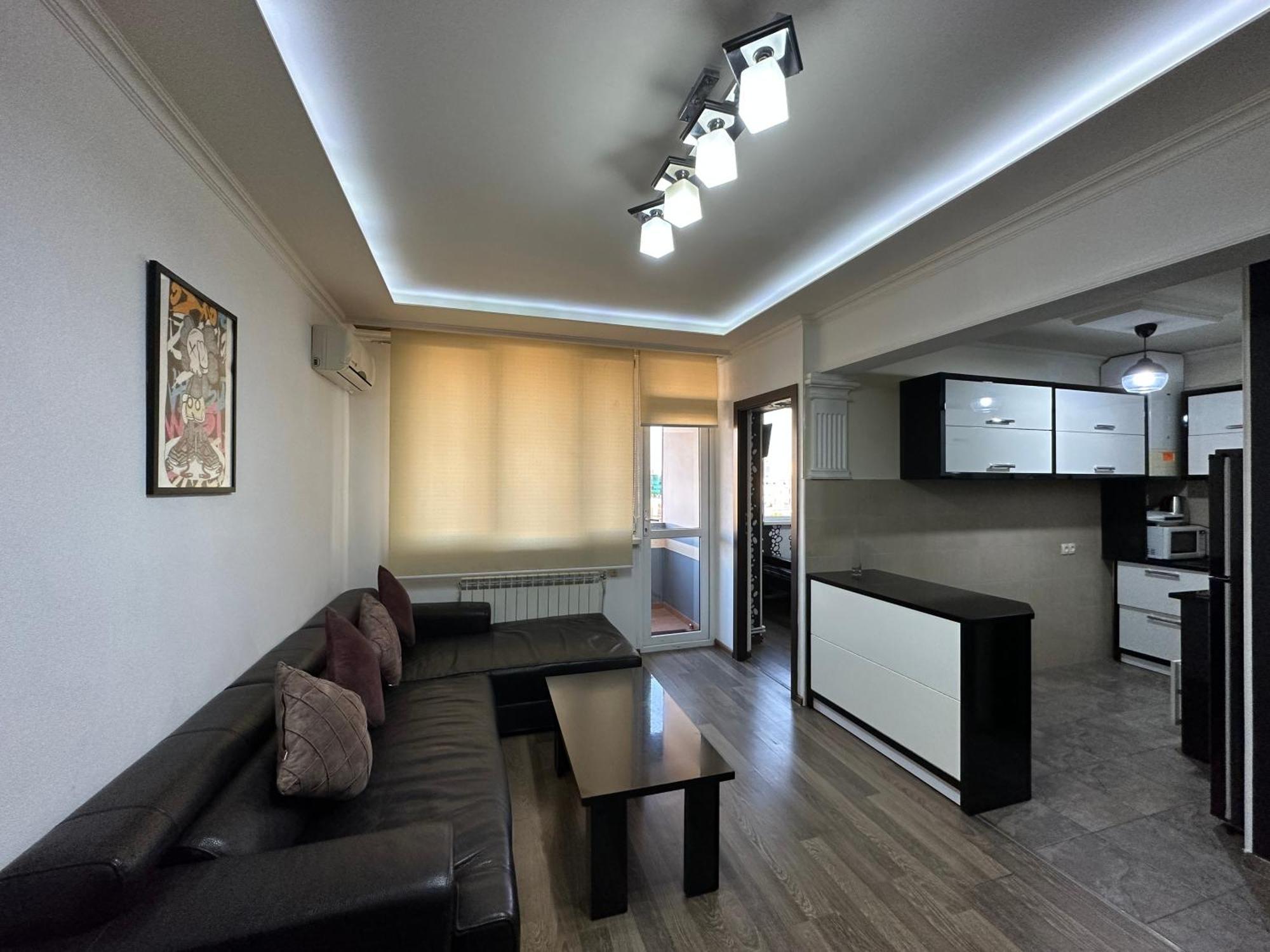Yeznik Koghbatsi - Amiryan Crossroads 1 Bedroom Comfy Apartment With Balcony Ko100 เยเรวาน ภายนอก รูปภาพ